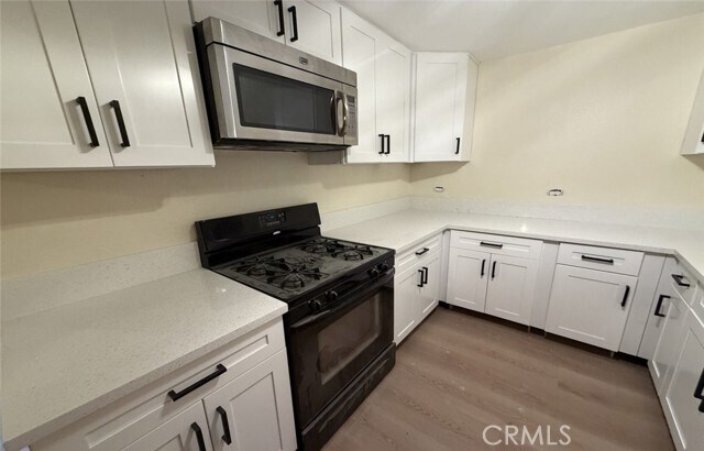 Building Photo - 611 Lillian Dr