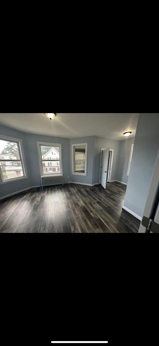 Building Photo - 921 Post Ave