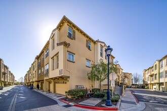 Building Photo - 808 Ternura Loop