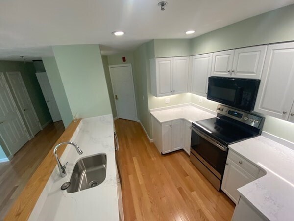 Foto del edificio - 663 Lowell St