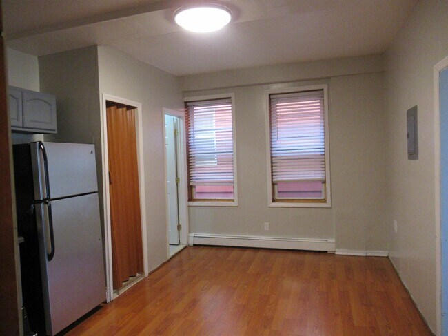 Building Photo - 188 Avenue F