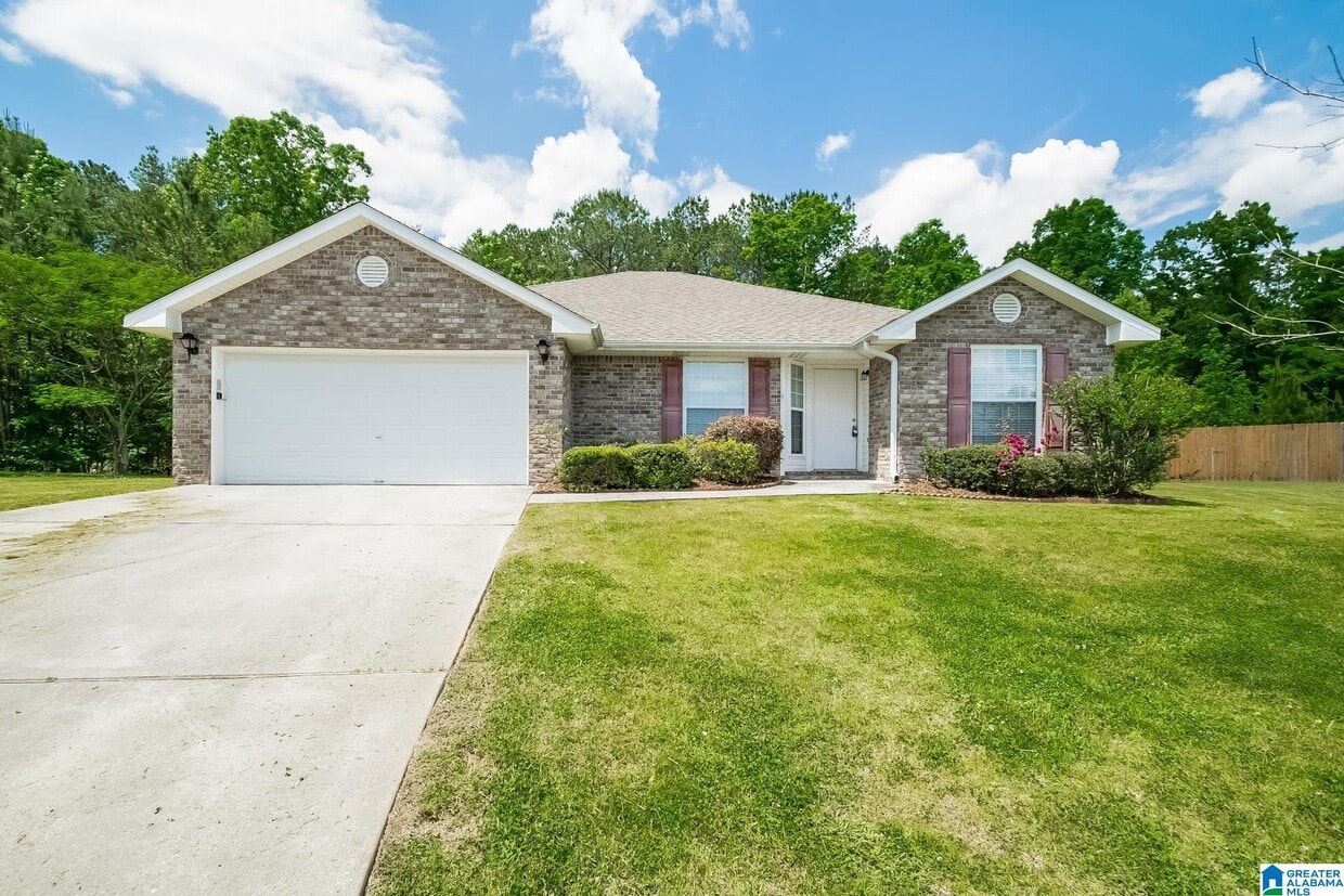 Primary Photo - 450 Marsh Cir