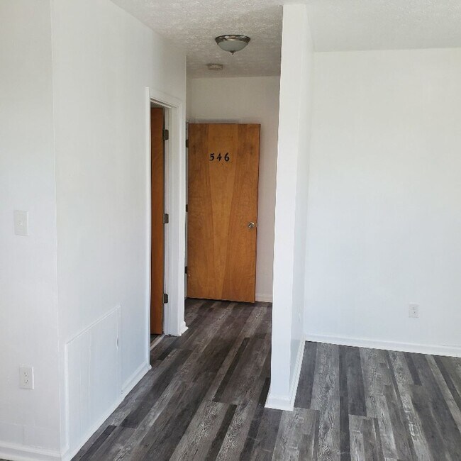 Foto del edificio - 1BDRM APARTMENT FOR RENT