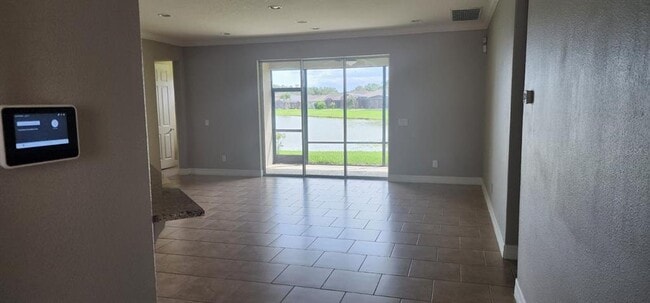 Foto del edificio - 2860 N Pointe Blvd