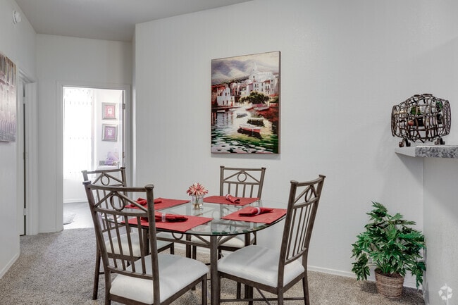 2BR, 2BA - 1090SF - The Polo Club