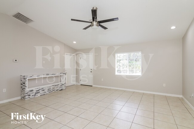 Building Photo - 5473 Wagon Wheel Dr