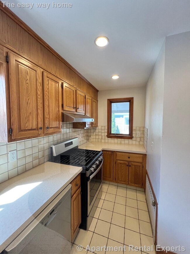 Photo - 18 Alexander Ave Apartment