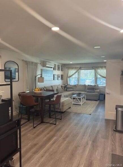 Photo - 442 E Broadway Apartment