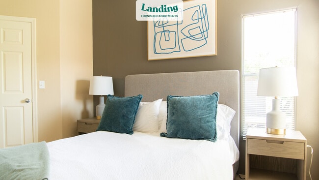 Building Photo - 10950 N La Cañada Dr