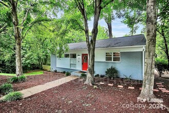 Building Photo - 1331 Seneca Pl