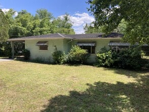 Building Photo - 802 High St