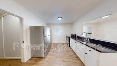 Building Photo - 1993 Hartnell Ave Building Photo - 1993 Hartnell Ave