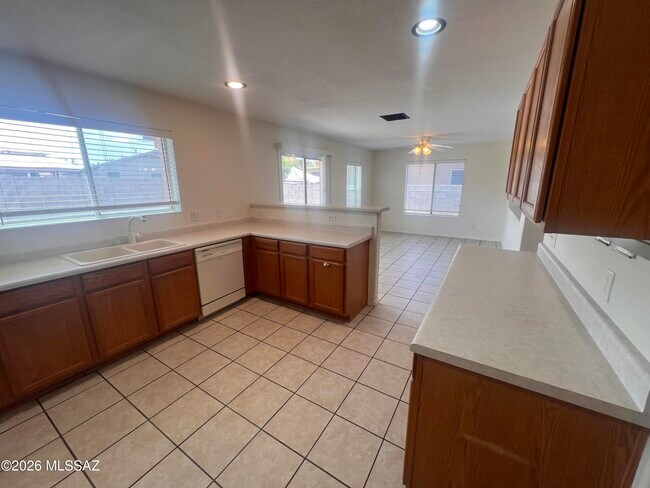 Building Photo - 6110 S Earp Wash Ln