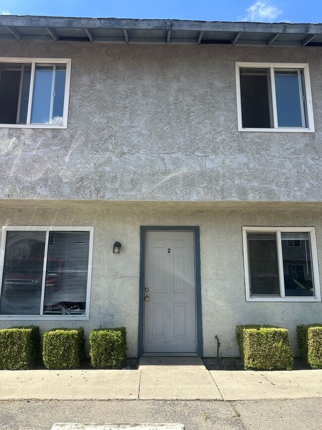 Building Photo - 128 White Ln