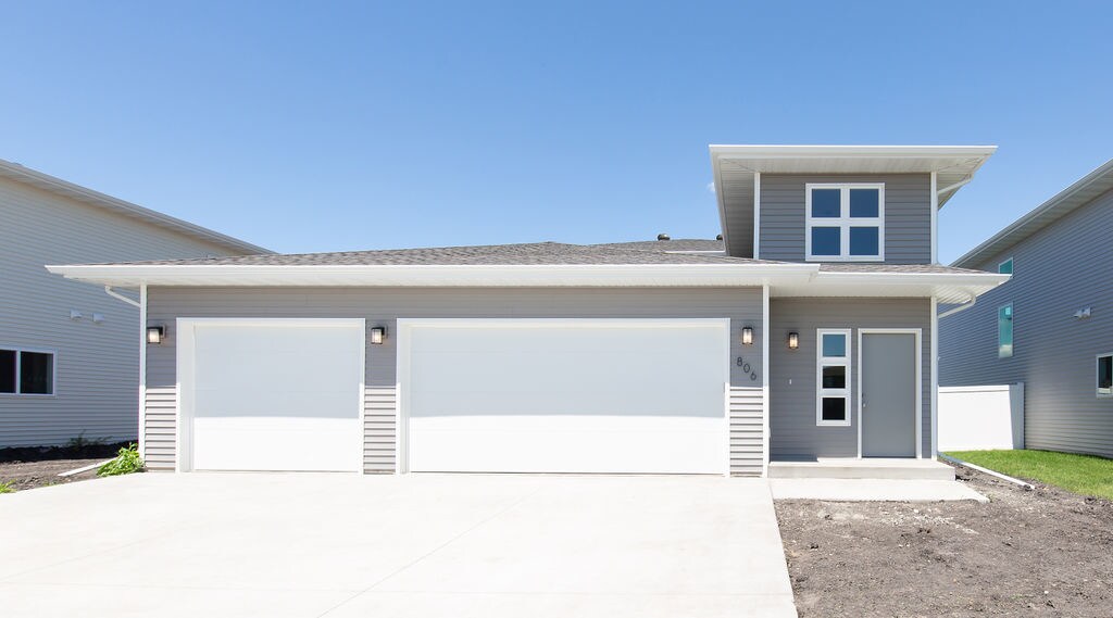 Foto principal - 806 Albert Dr W