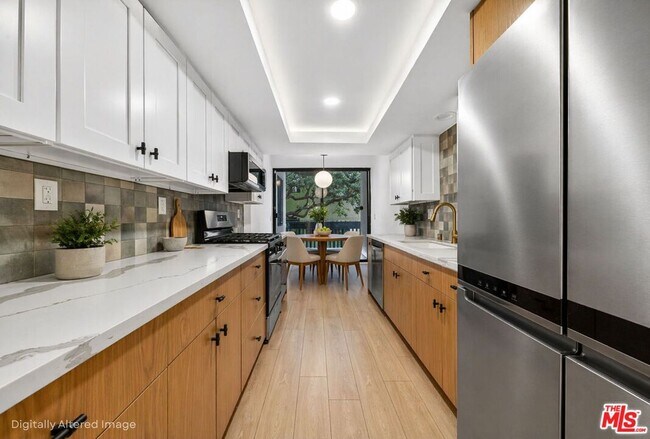 Foto del edificio - 12030 Valleyheart Dr