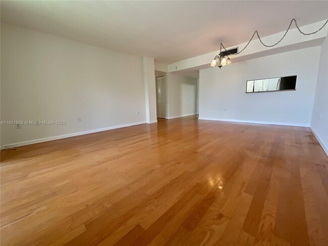 Foto del edificio - 8075 SW 107th Ave