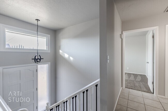 Building Photo - Remodeled 4 bedroom, 2 bathroom Home
