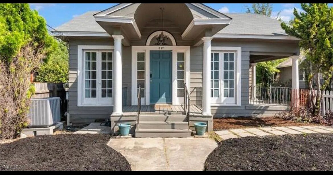 Primary Photo - 517 W Summit Ave.