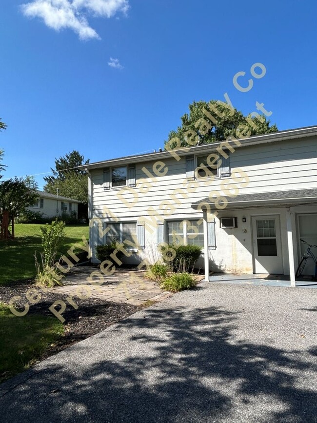 Building Photo - 3086 Staunton Ave