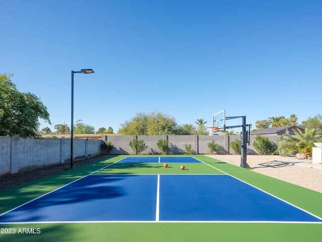 Foto del edificio - 12216 N 63rd St