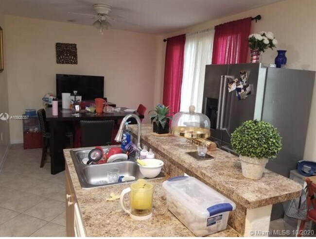 Foto del edificio - 2673 SW 85th Ave