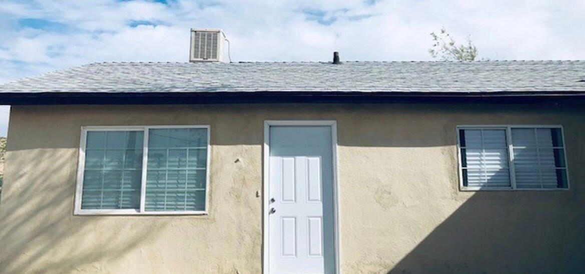 Primary Photo - 16624 Lariat Rd