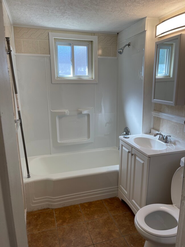 Foto del edificio - 802 Bell Ave