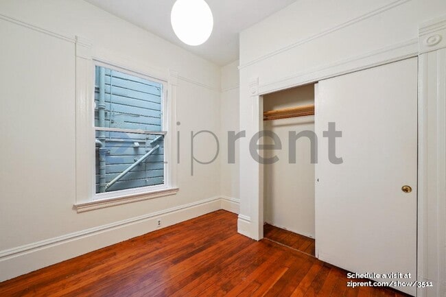 Building Photo - 307 Austin St