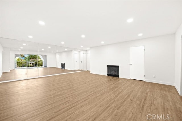 Building Photo - 497 S El Molino Ave