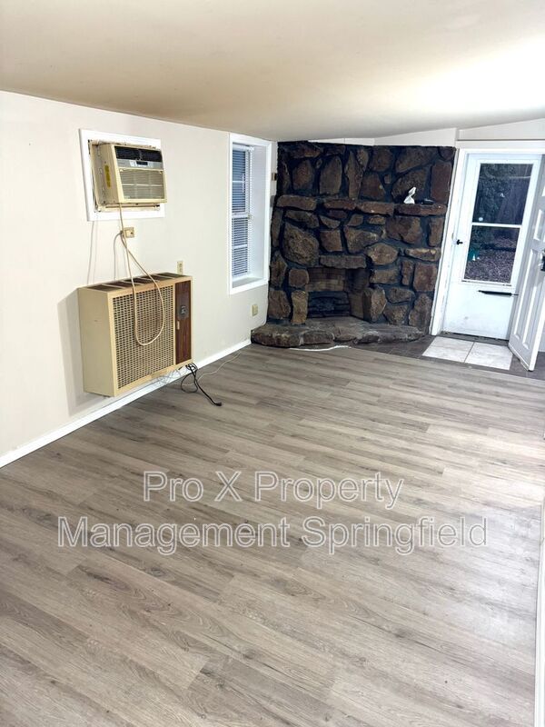 Foto del edificio - 2533 E Cherry St