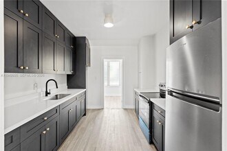 Building Photo - 113 NW 57th St