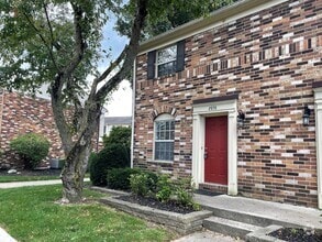 Building Photo - 2575 Olde Hill Ct N