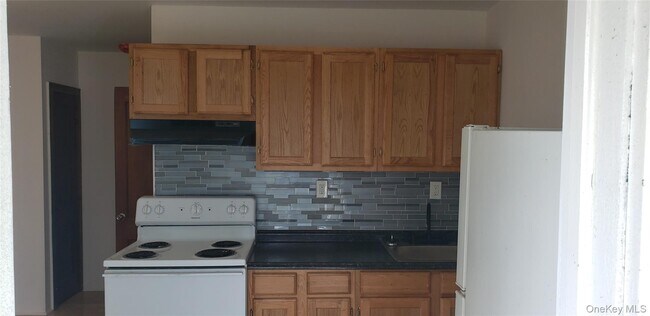 Foto del edificio - 42 Hillside Ave