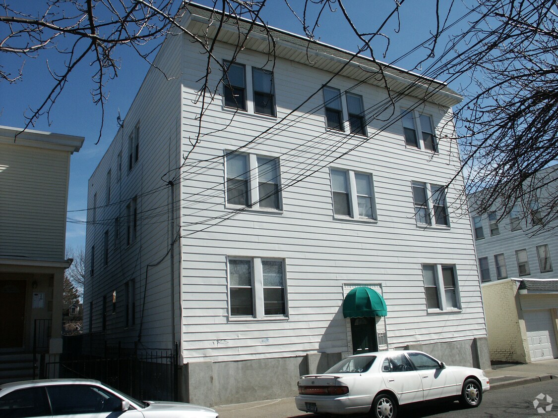 Primary Photo - 50-52 Smith St