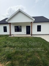 Building Photo - 605 Colonelette Dr