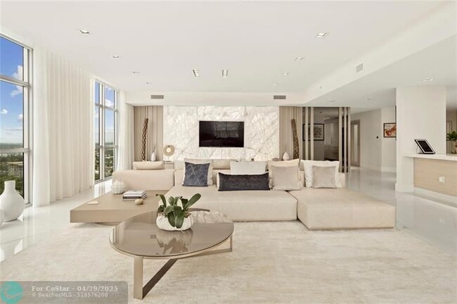 Building Photo - 17301 Biscayne Blvd
