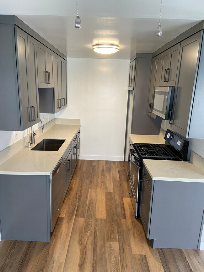 Harvard Manor Apartments Apartments in Los Angeles, CA