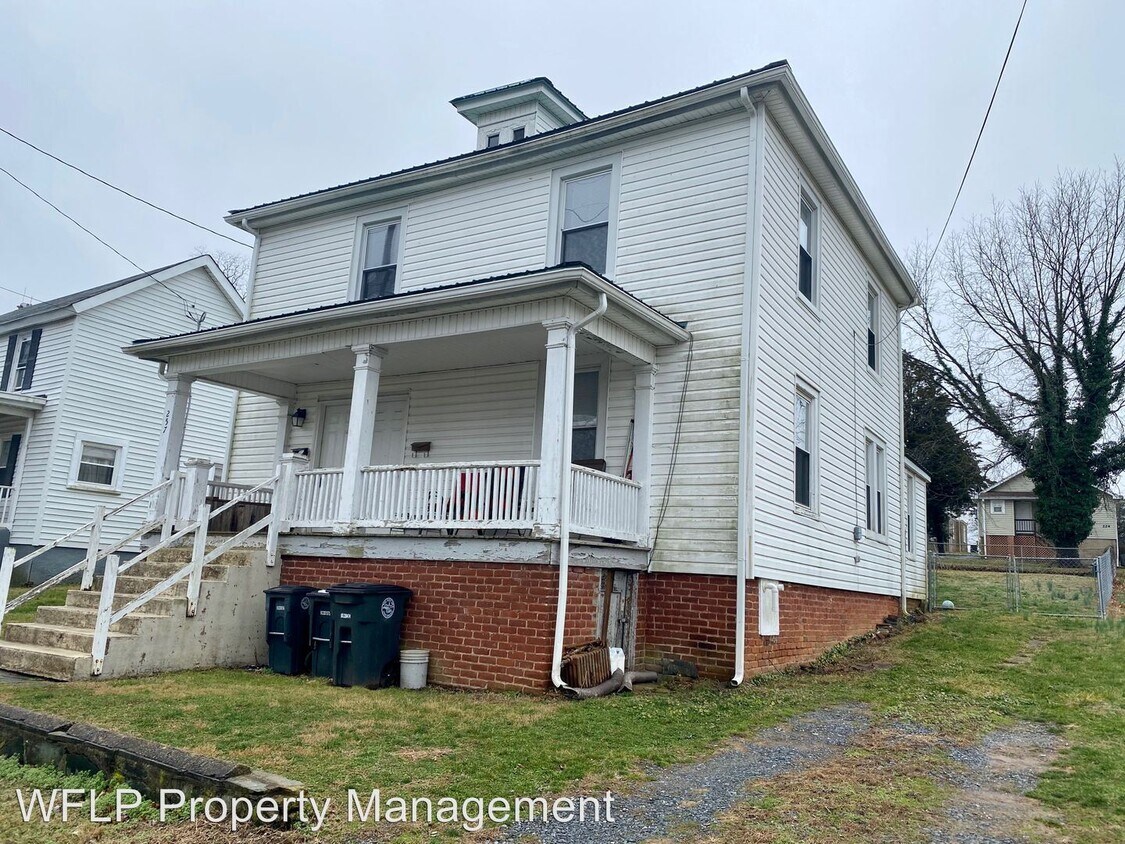 Primary Photo - 257 Bell St