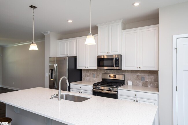 Foto del edificio - 6 Itasca Dr