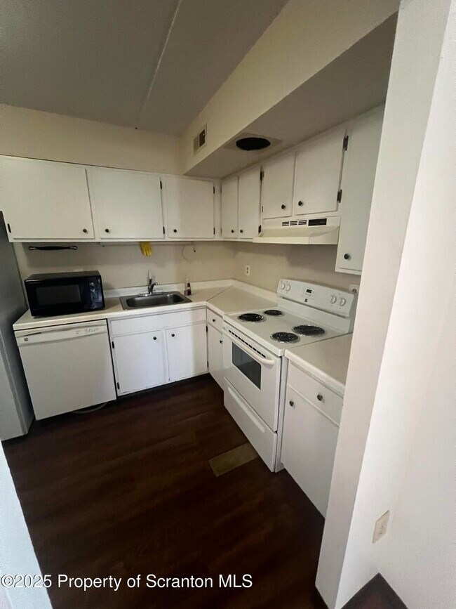 Foto del edificio - 220 Linden St