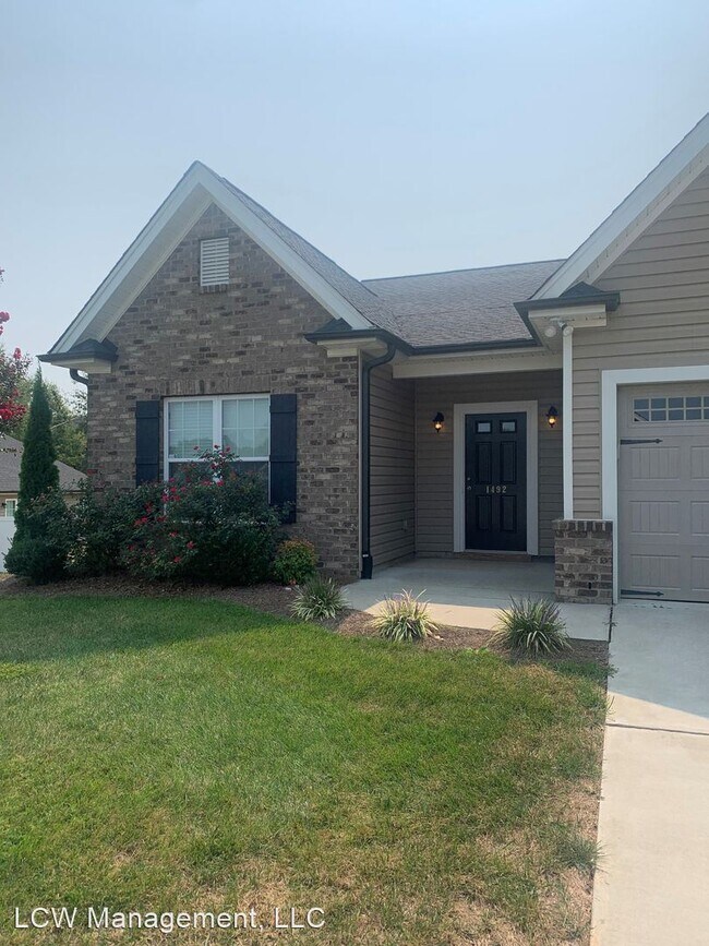 Building Photo - 3 br, 2 bath House - 1492 Thresher Lane