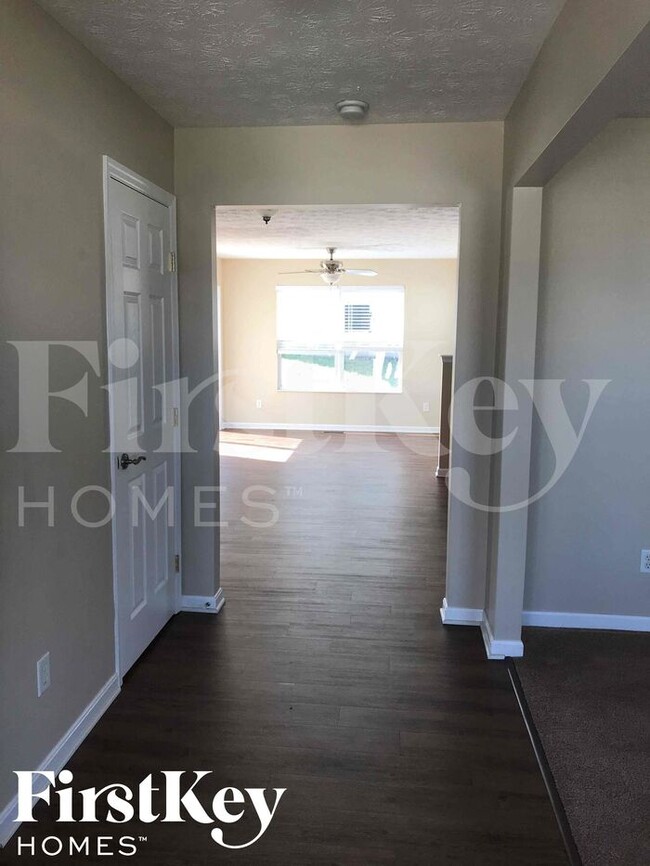 Building Photo - 100 Teil Tree Ct