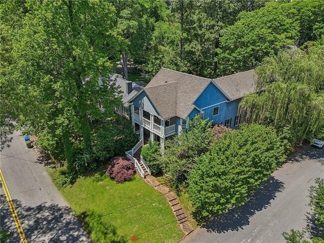 Building Photo - 411 Deering Rd NW
