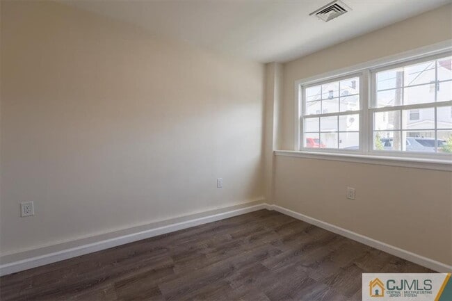 Building Photo - 168 Whitehead Ave