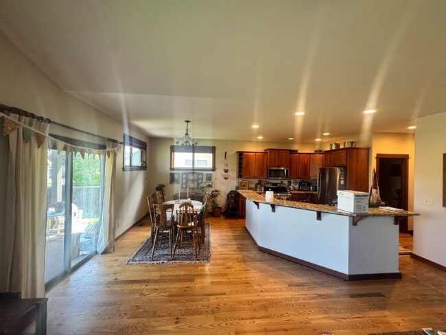 Building Photo - Large, Open Home with Beautiful Backyard and Oversized Garage