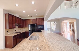Building Photo - 8610 Rising Oak Ln