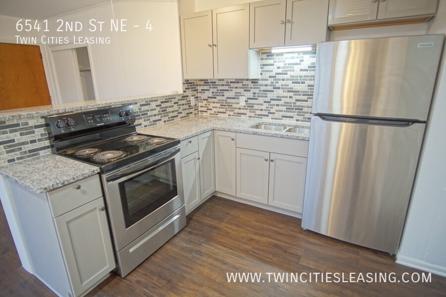 UPDATED! 2 Bed 1 Bath with Granite Counte... - UPDATED!  2 Bed 1 Bath with Granite Counte...