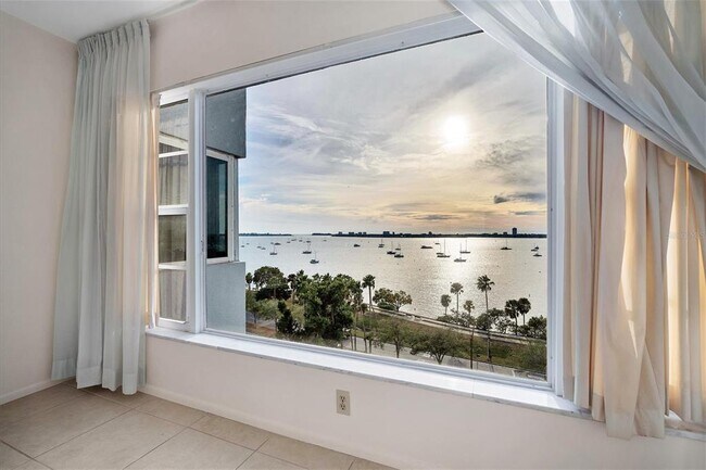 Foto del edificio - 555 S Gulfstream Ave