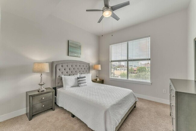 Foto del edificio - 4123 Cedar Springs Rd